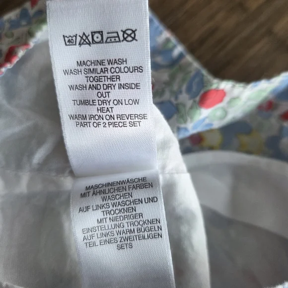 Baby Boden 2 Piece Short And Tunic Goose Set With Polka Dot Shorts 6-12 Months - Picture 9 of 14